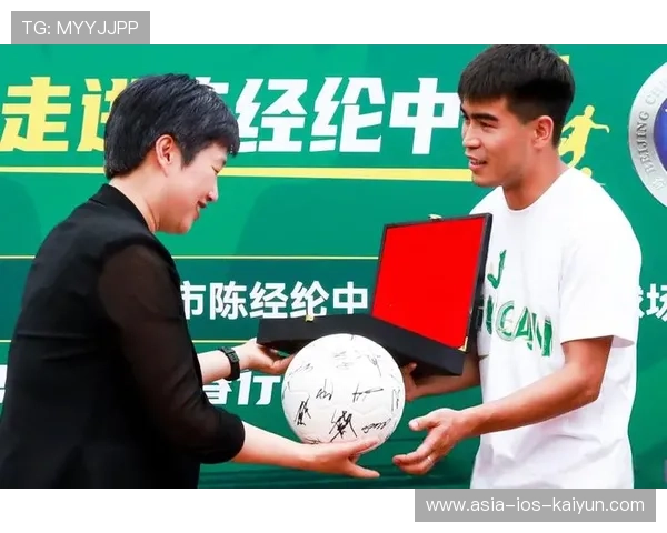 足球俱乐部在青训中设立心理评估与长期干预系统保障球员健康，青少年足球俱乐部管理制度
